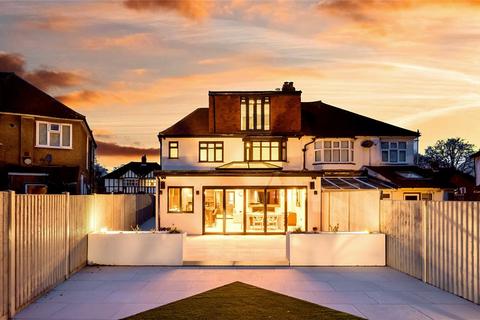 31 Lakeside Drive, Bromley, BR2 8QQ