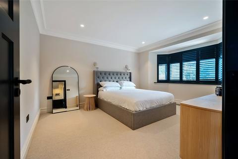 31 Lakeside Drive, Bromley, BR2 8QQ