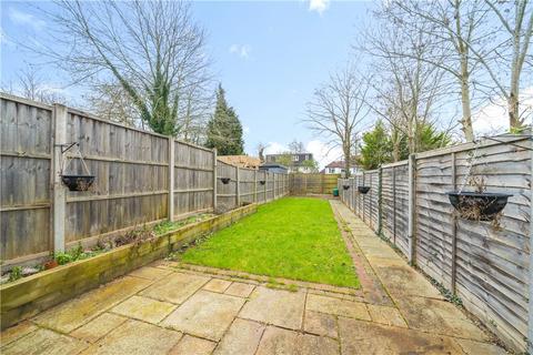 2 bedroom maisonette for sale, Valley Close, Pinner, Middlesex