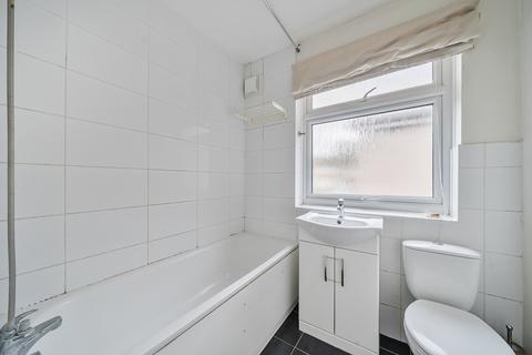 4a Valley Close, Pinner, HA5 3UR
