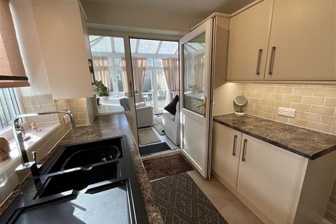 5 Bluebird Hill, Aston, Sheffield, S26 2GN
