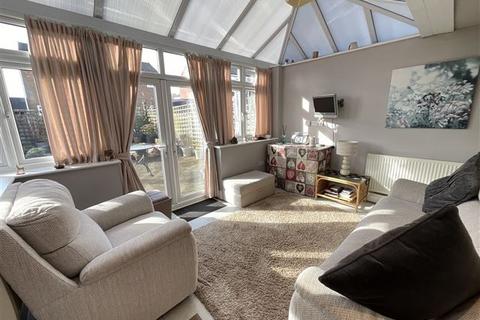 5 Bluebird Hill, Aston, Sheffield, S26 2GN