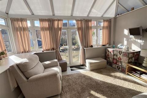 5 Bluebird Hill, Aston, Sheffield, S26 2GN