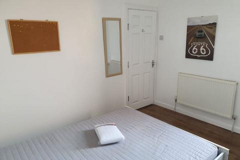 4 bedroom terraced house to rent, Molyneux Road, Kensington, Liverpool