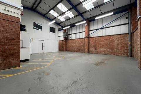 Industrial unit to rent, 4 Commerce Park, Whitehall Industrial Estate, Colchester, Essex, CO2