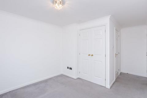 213/6 Duddingston Park South, EH15 3EJ