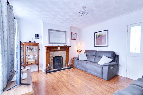 3 Southgate Road, Purfleet-on-thames, RM19 1TJ