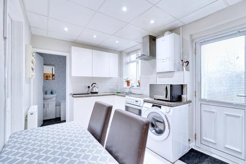 3 Southgate Road, Purfleet-on-thames, RM19 1TJ