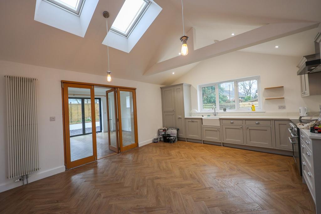 Haddon Way, Carlyon Bay, St Austell, PL25 3 bed detached bungalow for
