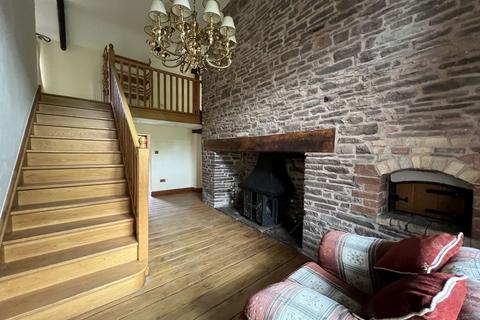 4 bedroom detached house to rent, Cwmyoy, Abergavenny, NP7
