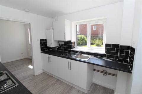 3 bedroom house to rent, Treetops Close, Cardiff CF5