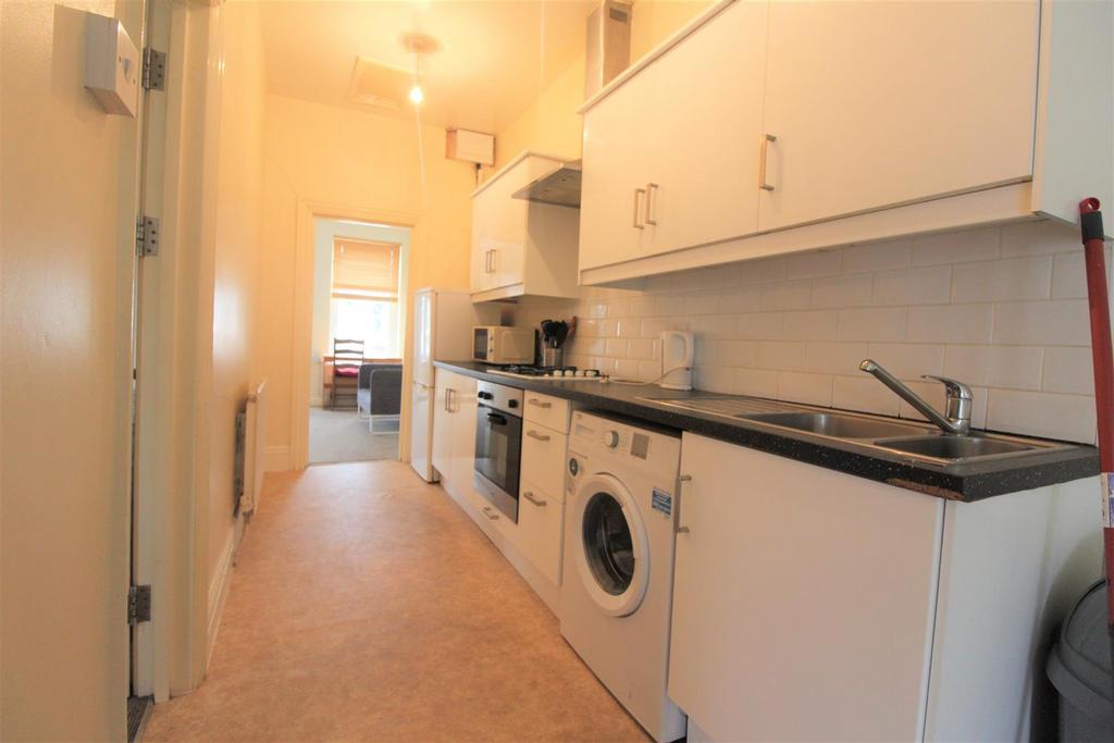 Whitchurch Road - 3 bedroom flat to rent
