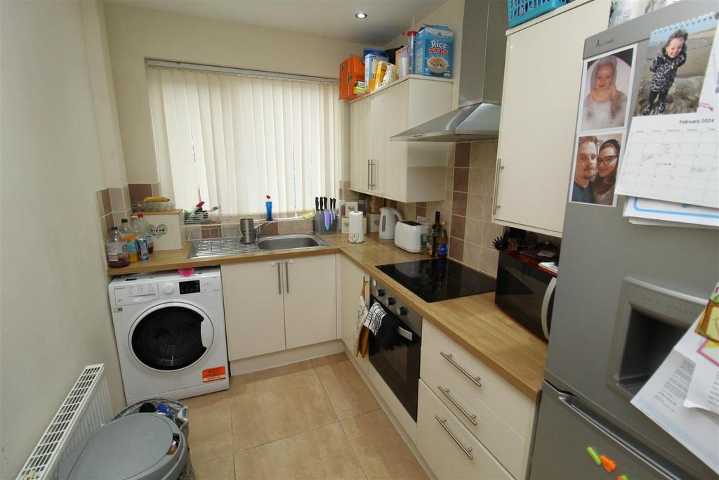 Kitchen1.JPG