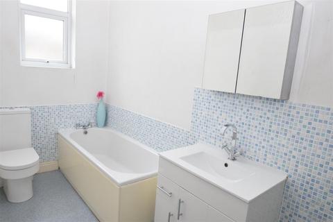 2 bedroom terraced house for sale, Lime Grove, Manchester M34