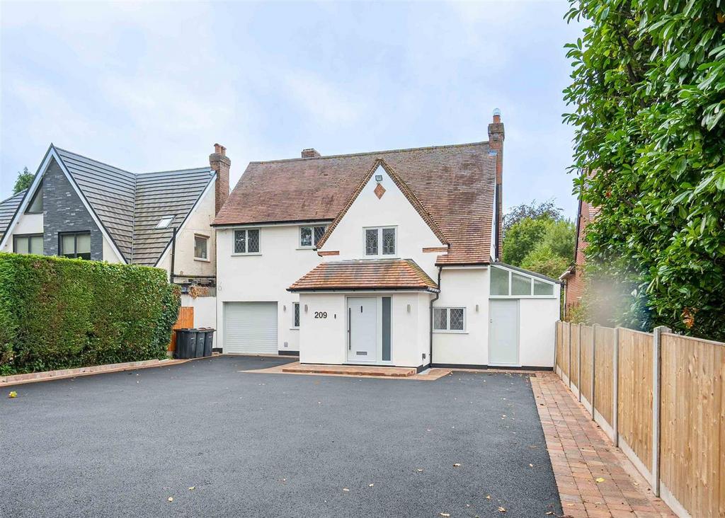 Walsall Road, Four Oaks, Sutton Coldfield 3 bed detached house for sale