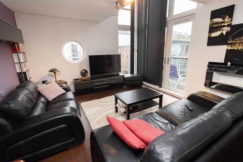 1 bedroom apartment for sale, Colombo Square, Gateshead NE8