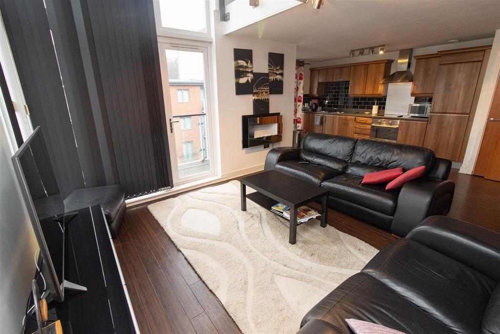 Lounge/Kitchen