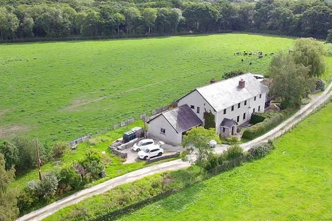 7 bedroom detached house for sale, Mold Road, Denbigh LL16