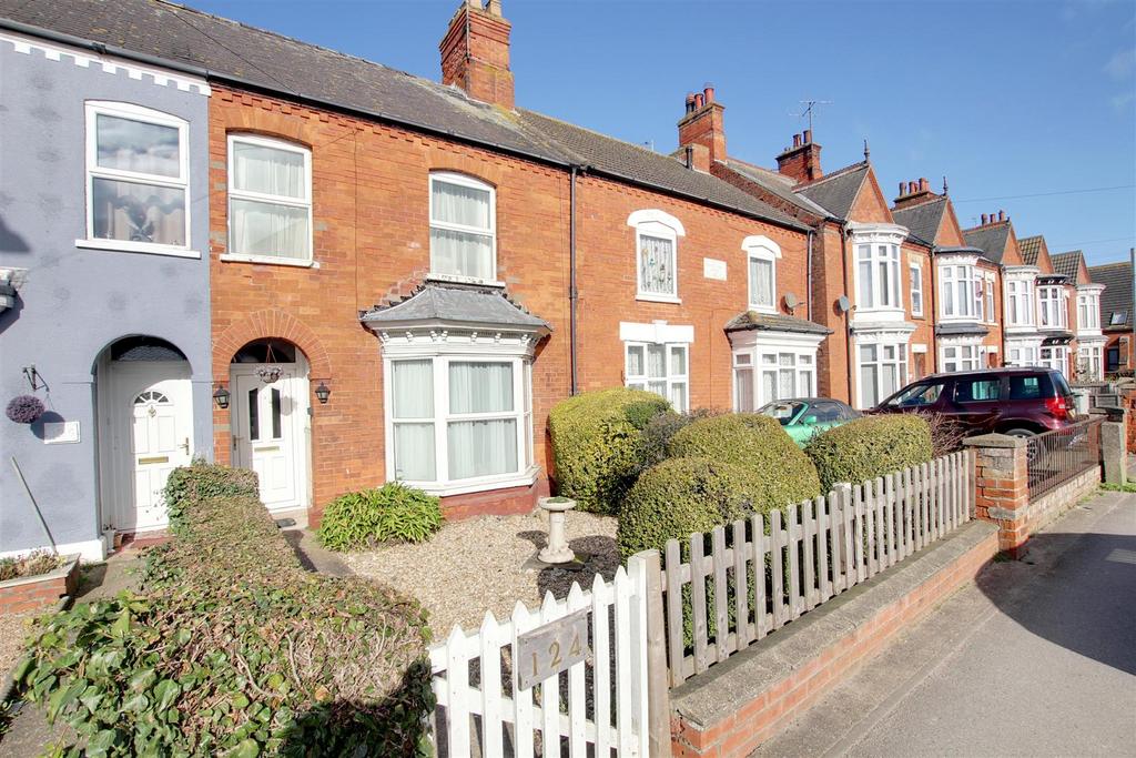 High Street, Mablethorpe LN12 4 bed terraced house for sale £174,950
