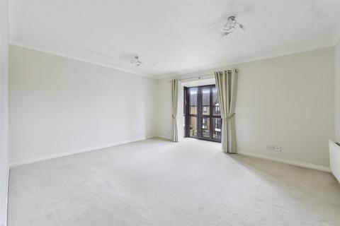84 Farriers Road, Epsom, KT17 1LR