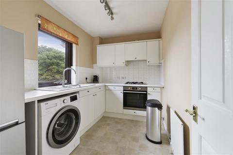 84 Farriers Road, Epsom, KT17 1LR