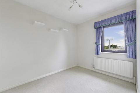 84 Farriers Road, Epsom, KT17 1LR