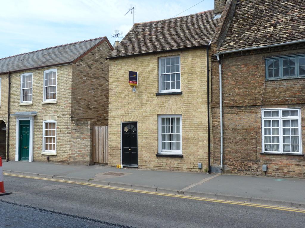 Broad Street, Ely 2 bed apartment £725 pcm (£167 pw)