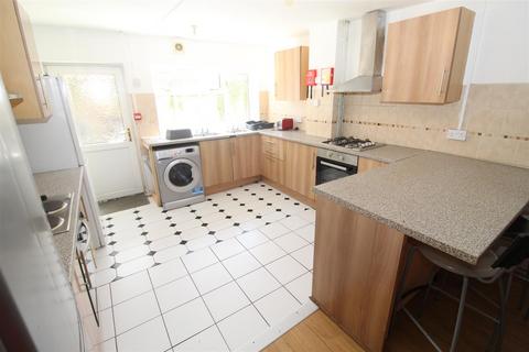 6 bedroom flat to rent, Salisbury Road, Cardiff CF24