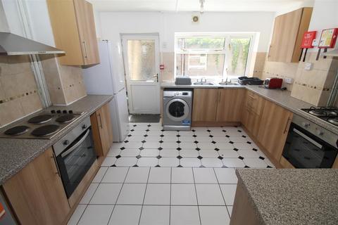 6 bedroom flat to rent, Salisbury Road, Cardiff CF24