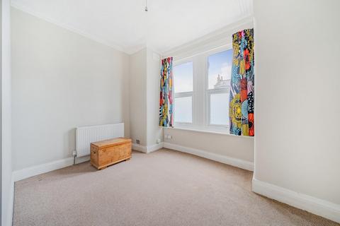 1 bedroom flat for sale, Brownhill Road, London, SE6 2BQ