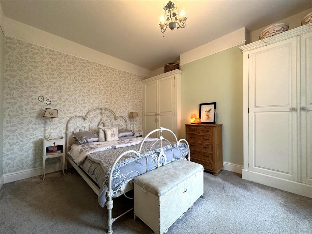 Master Bedroom 596