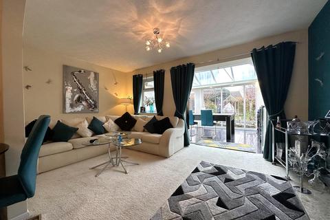 4 bedroom detached house for sale, Cardinal Hinsley Close, Newark