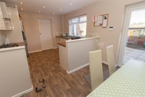 83 Bryans Leap, Burnopfield, Newcastle Upon Tyne, NE16 6BT