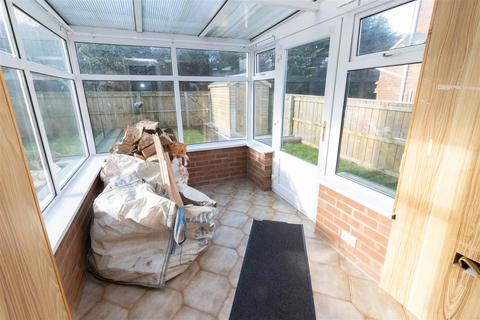 83 Bryans Leap, Burnopfield, Newcastle Upon Tyne, NE16 6BT