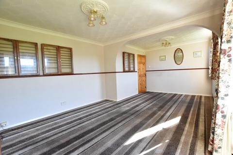 3 bedroom end of terrace house for sale, Willoughby Road, Scunthorpe