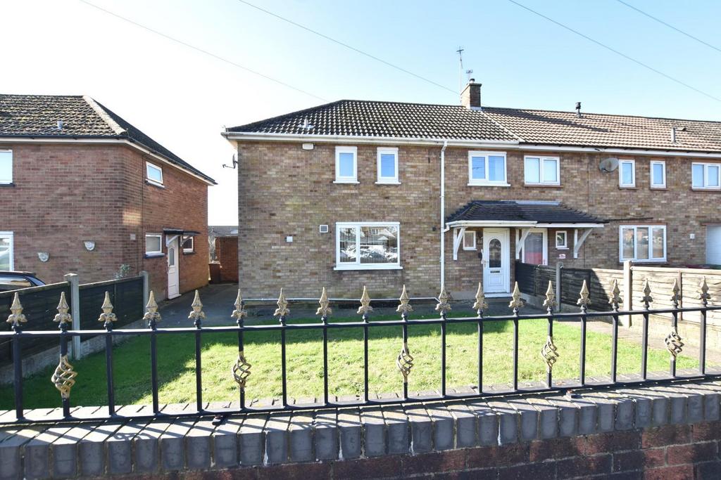 Willoughby Road, Scunthorpe 3 bed end of terrace house for sale £120,000
