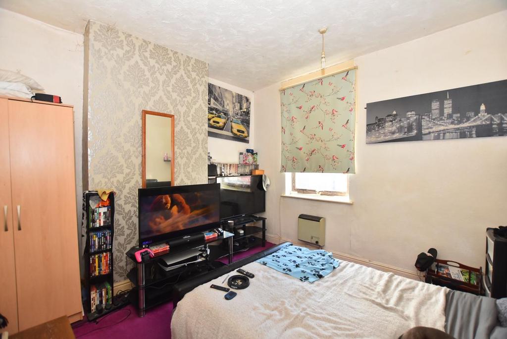 Bedroom 2.jpg