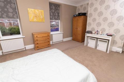 3 bedroom terraced house for sale, Glebe Terrace, Gateshead NE11