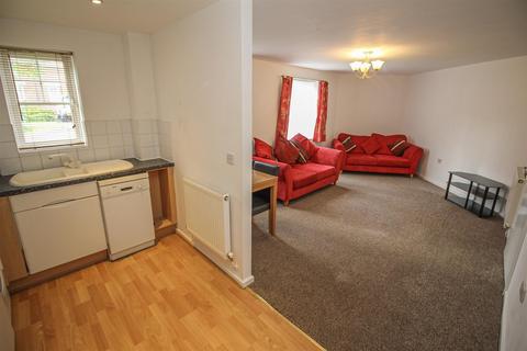 121 Redgrave Close, Gateshead, NE8 3JT
