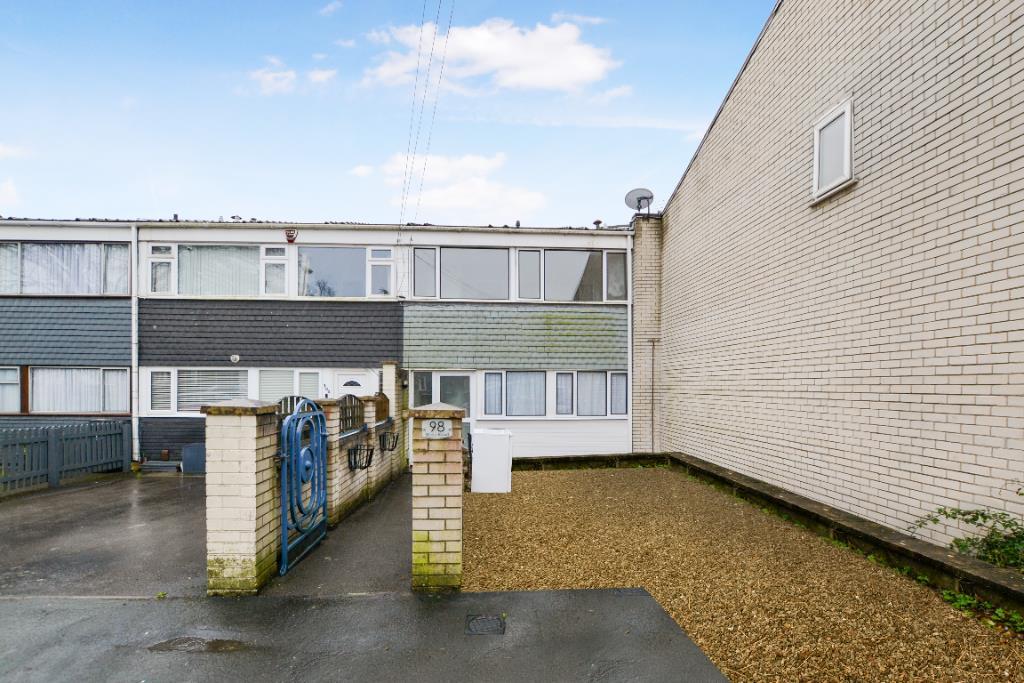 98 Bifield ROad new front .jpg