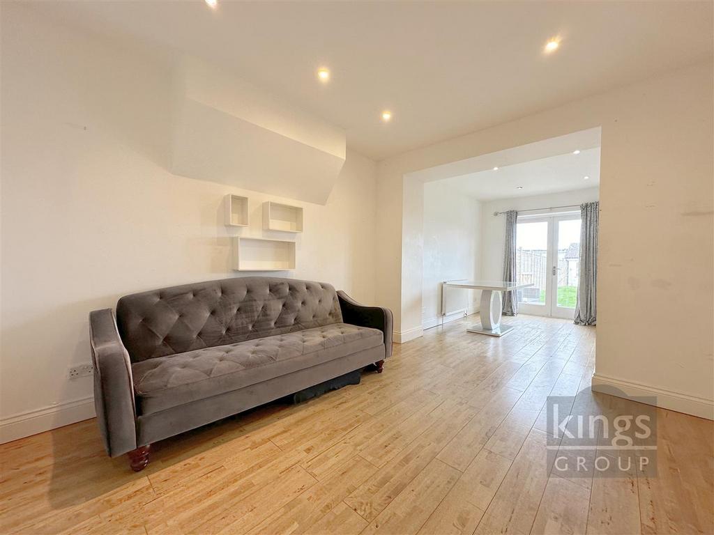 Severn Drive, Enfield 3 bed terraced house for sale - £490,000