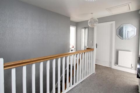 8 Dol Hyfryd, Denbigh, LL16 4PZ