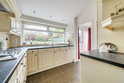 72 Haslemere Road, Liphook, GU30 7BN