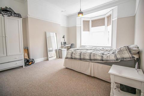 2 bedroom flat to rent, Coniston Avenue, West Jesmond, Newcastle Upon Tyne