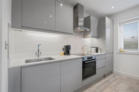 3b High Street, Sunninghill, Ascot, SL5 9NQ