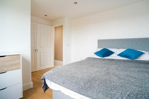 1 bedroom in a house share to rent, En-suite room to rent, Trevelyan Road, West Bridgford, Nottingham NG2 5GY