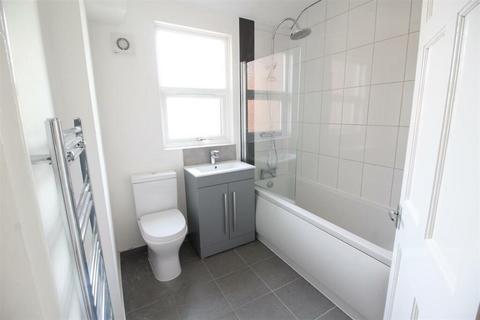 1 bedroom in a house share to rent, Room in shared home, Trevelyan Road, West Bridgford NG2 5GY