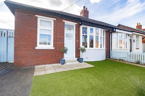 2 bedroom semi-detached bungalow for sale, Lynn Road, North Shields