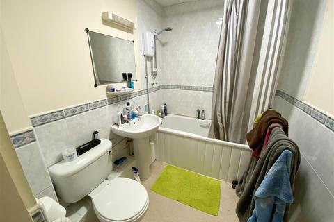 2 bedroom ground floor flat for sale, Hutton Terrace, Jesmond, Newcastle Upon Tyne