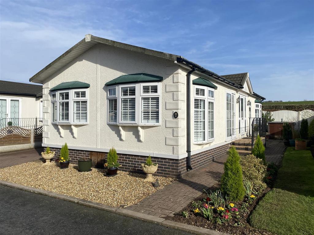 Severn Bank Park, StourportOnSevern 2 bed park home for sale £180,000